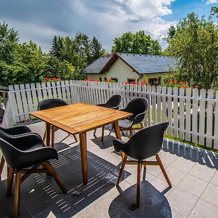 Aparthotel Zier Balatonszárszó