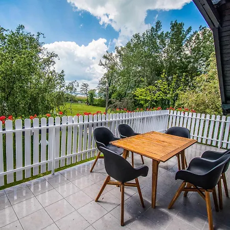 Zier Aparthotel Balatonszárszó