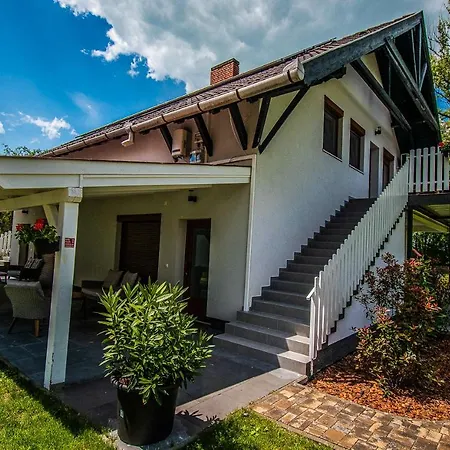 Zier Aparthotel *